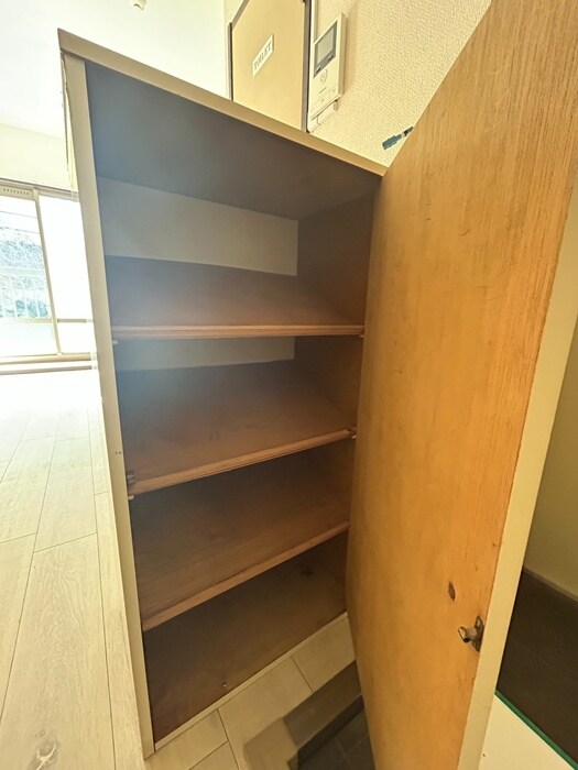 物件内観写真15　(靴箱)