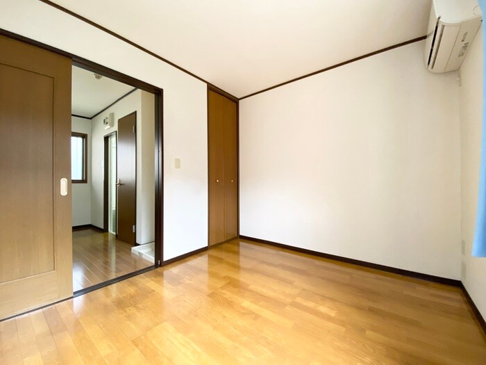 物件内観写真8　(居室)