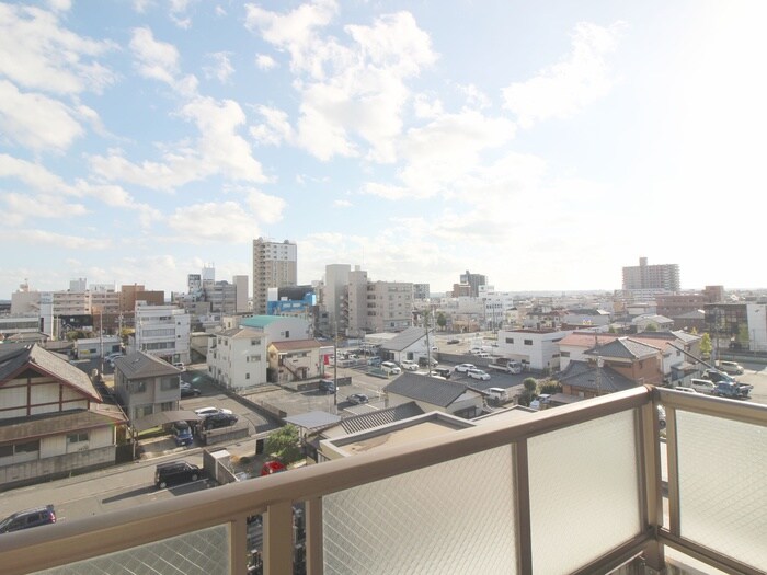 物件内観写真21　(室内からの展望)