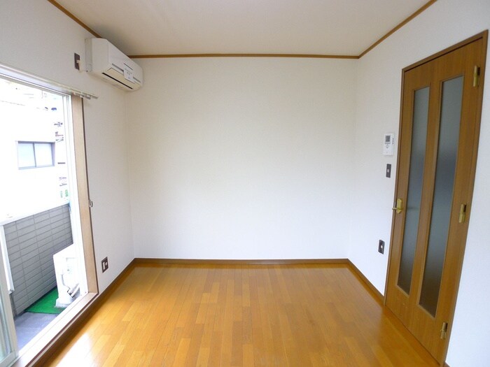 物件内観写真8　(居室)