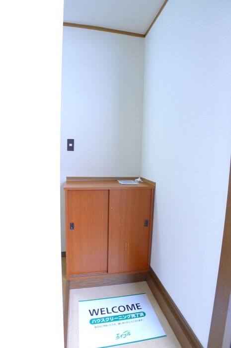 物件内観写真11　(玄関)