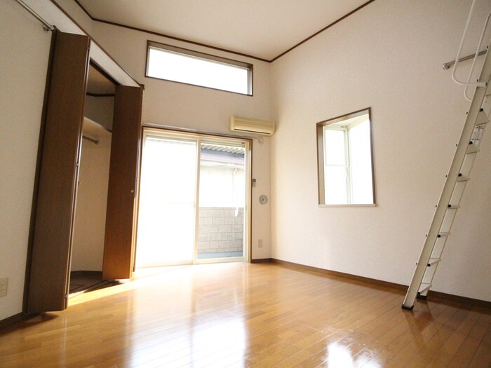 物件内観写真8　(居室)