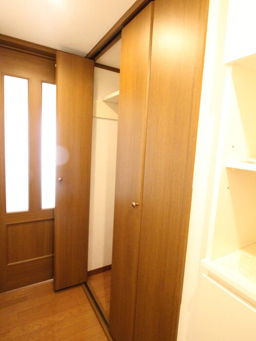 物件内観写真21　(収納)