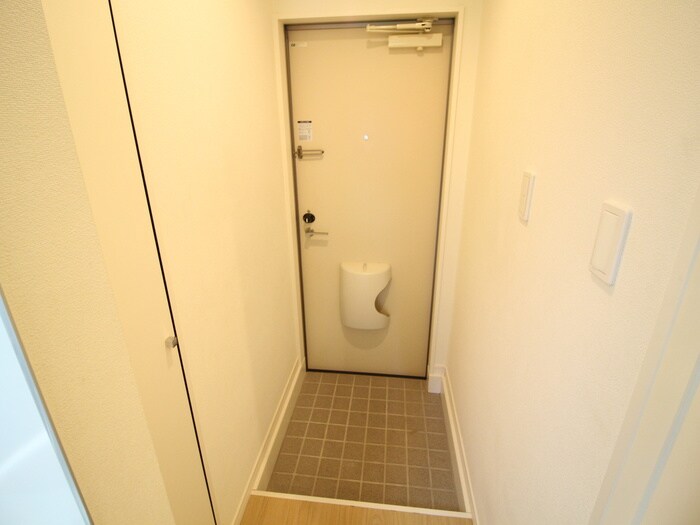 物件内観写真14　(玄関)