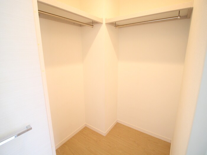 物件内観写真16　(収納)