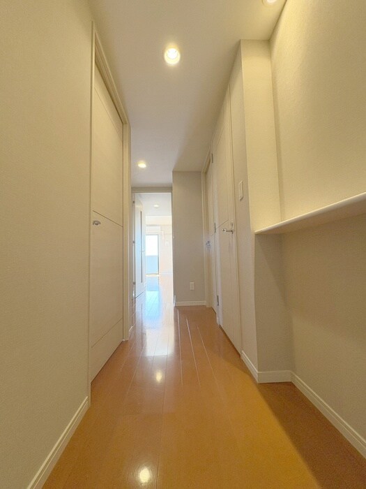 物件内観写真18　(廊下)