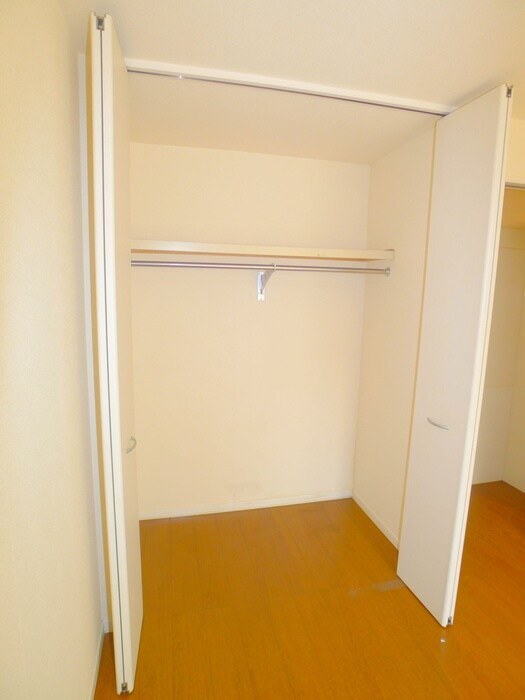 物件内観写真12　(収納)