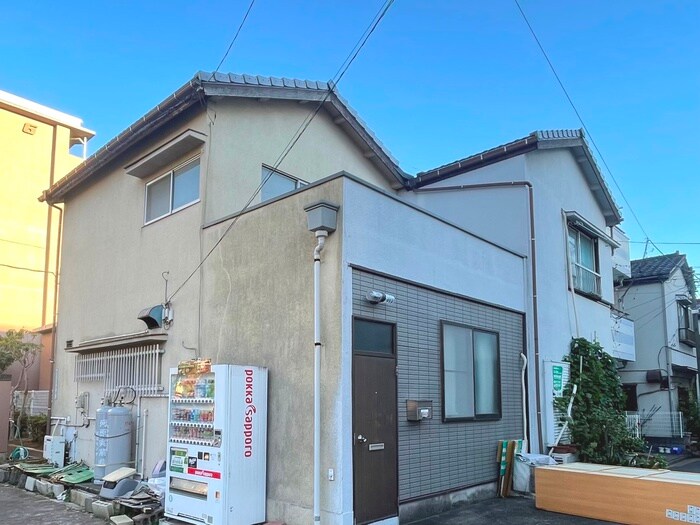 渡辺方貸家の物件外観写真