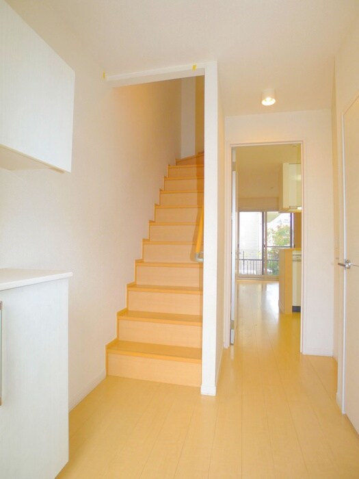 物件内観写真16　(廊下)