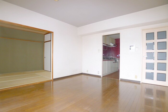 物件内観写真8　(居室)