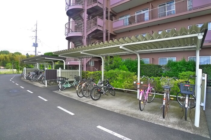 物件外観写真6　(駐輪場)