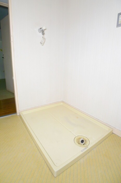 物件内観写真17　(洗濯機置場)