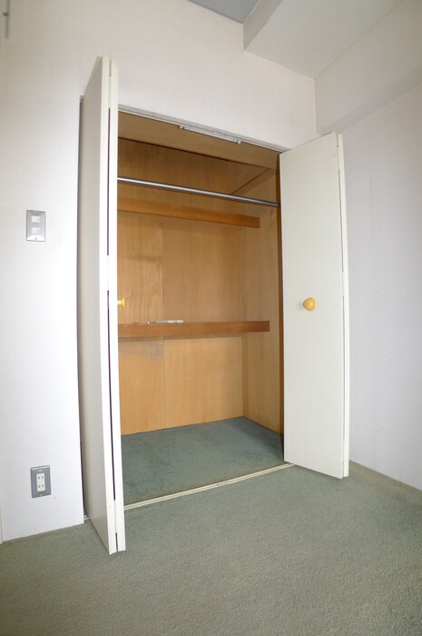 物件内観写真18　(収納)