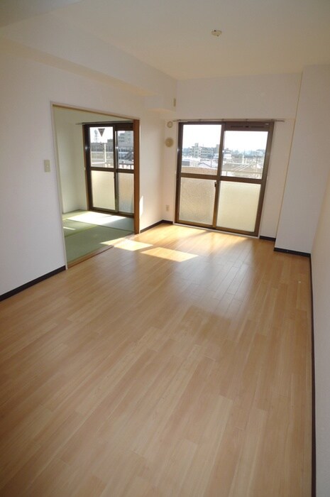 物件内観写真7　(居室)