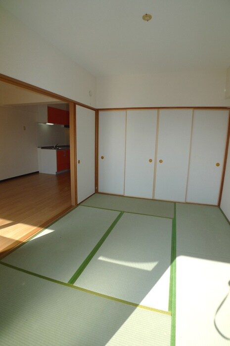 物件内観写真8　(居室)