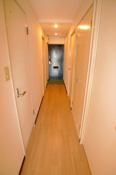 物件内観写真14　(廊下)