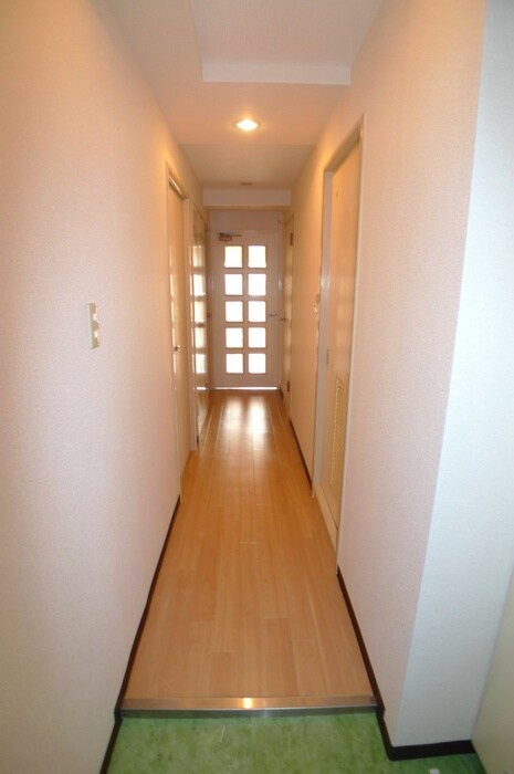 物件内観写真15　(玄関)