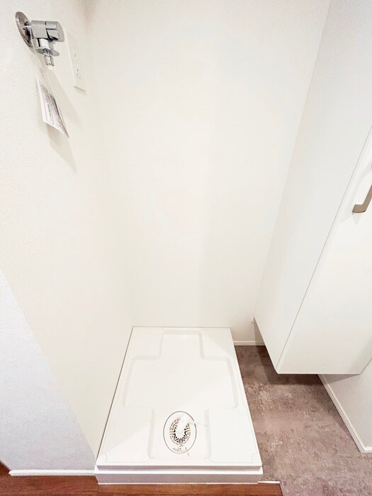 物件内観写真16　(洗濯機置場)