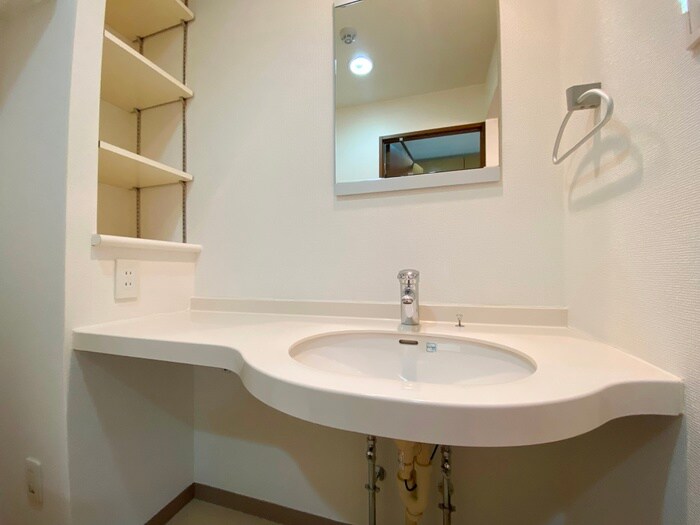 物件内観写真12　(洗面)