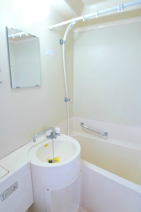 物件内観写真12　(バス／シャワールーム等)