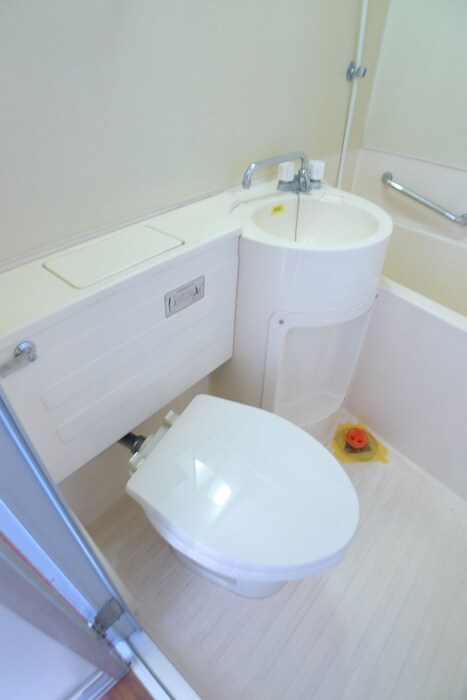 物件内観写真14　(トイレ)