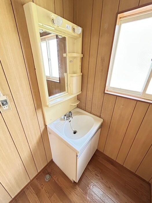 物件内観写真16　(洗面)