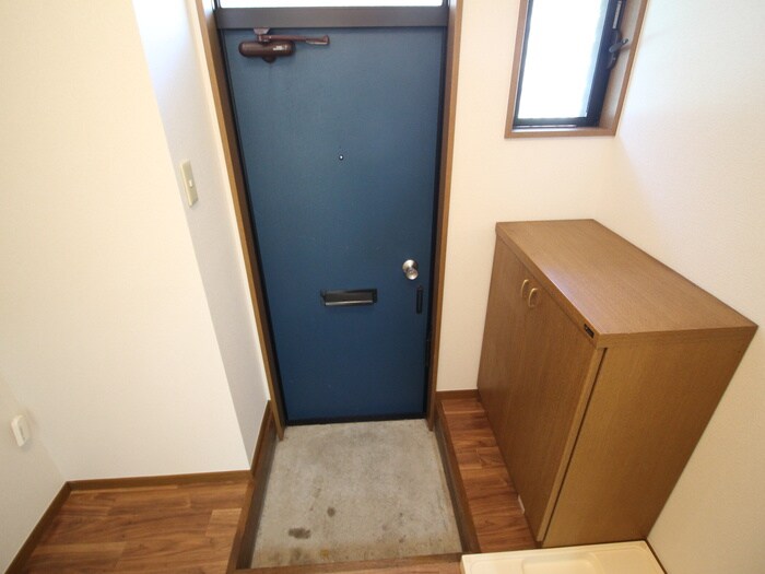 物件内観写真14　(玄関)