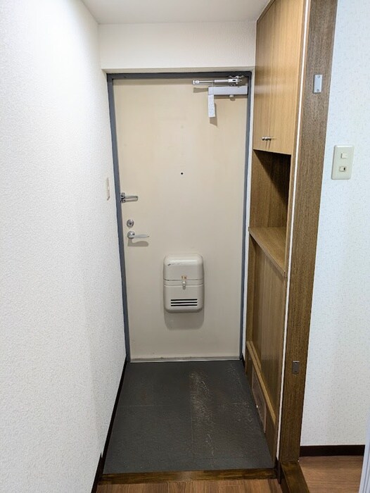 物件内観写真17　(玄関)