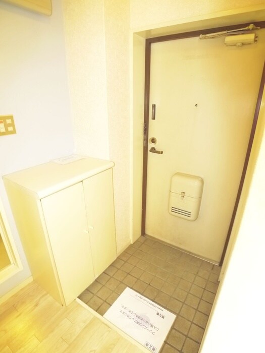 物件内観写真17　(玄関)