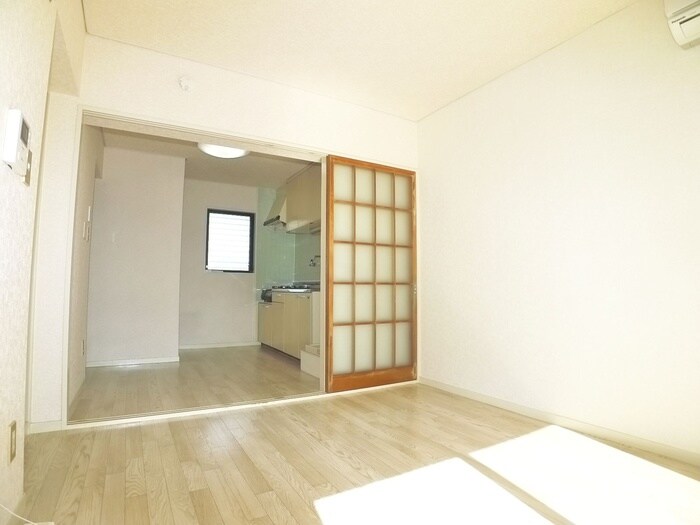 物件内観写真19　(居室)