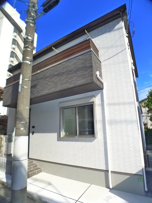 物件外観写真1　(外観写真)