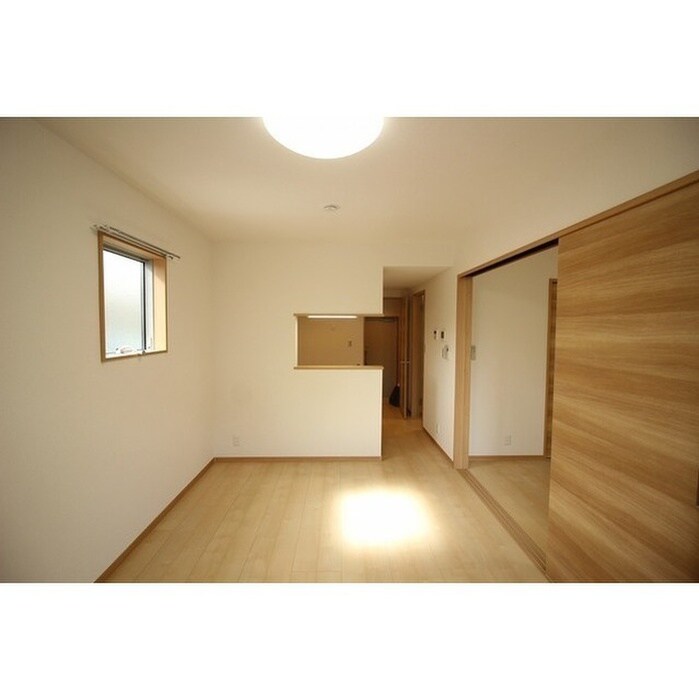 物件内観写真5　(居室)