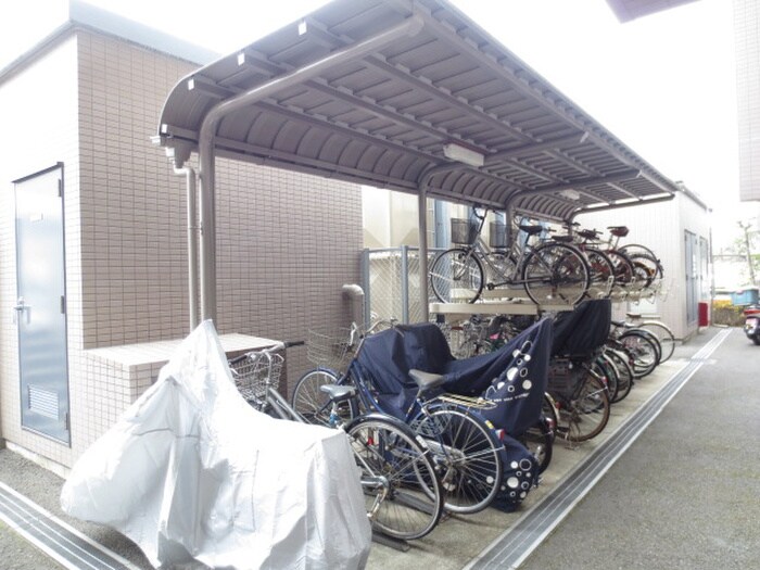 物件外観写真5　(駐輪場)
