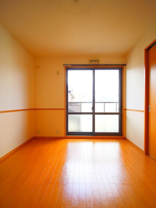 物件内観写真9　(室内からの展望)