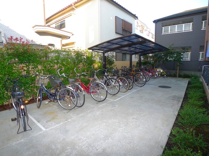 物件外観写真6　(駐輪場)