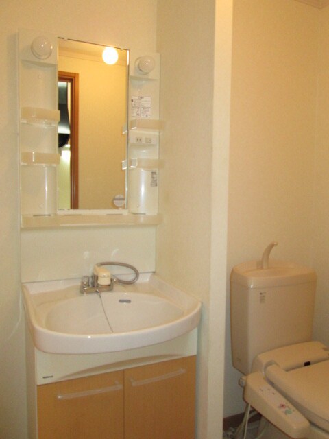 物件内観写真7　(洗面)