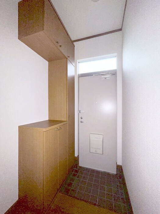 物件内観写真17　(玄関)