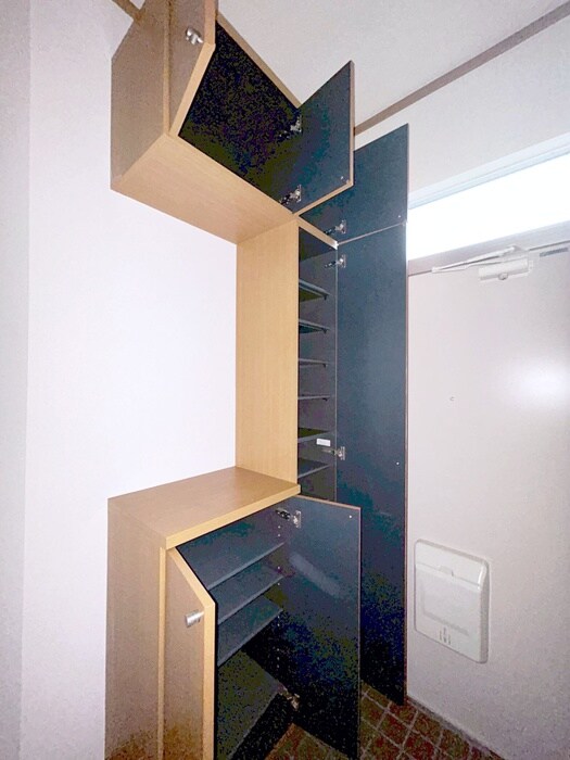 物件内観写真18　(靴箱)