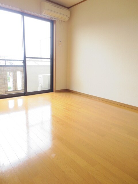 物件内観写真6　(居室)