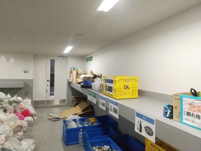 物件外観写真4　(建物設備)