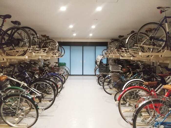 物件外観写真6　(駐輪場)