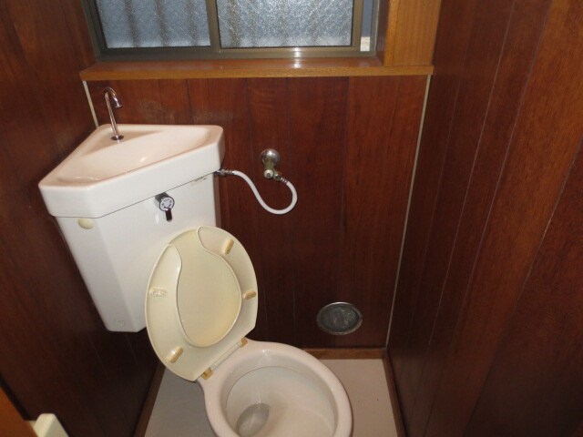 物件内観写真14　(トイレ)