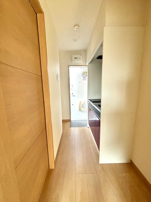 物件内観写真17　(廊下)