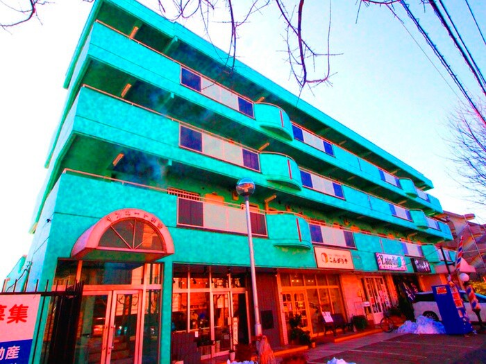 物件外観写真2　(エントランス部分)