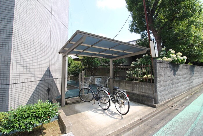 物件外観写真3　(駐輪場)