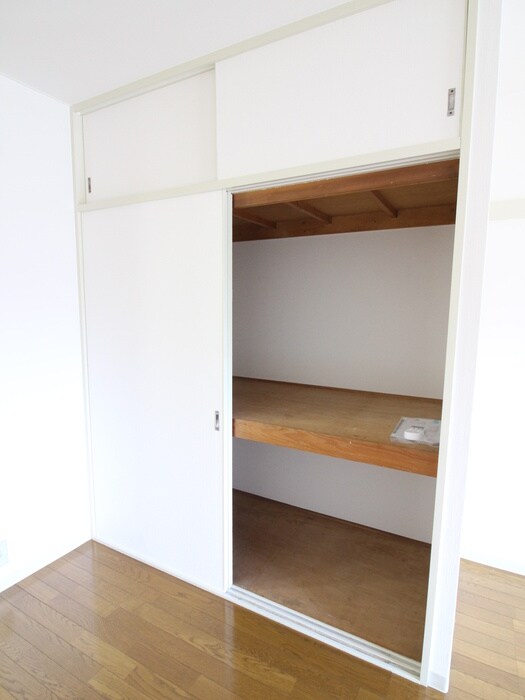 物件内観写真12　(収納)