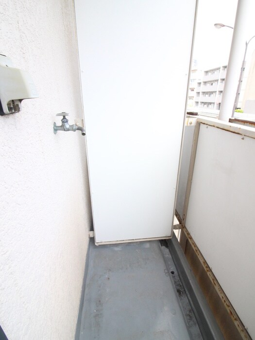 物件内観写真13　(洗濯機置場)