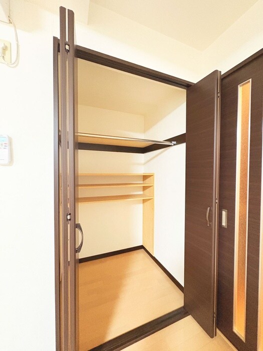 物件内観写真11　(収納)