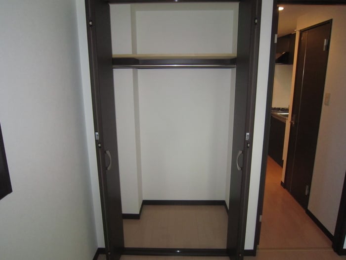 物件内観写真12　(収納)