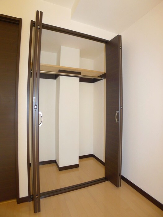 物件内観写真13　(収納)